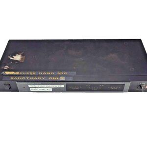 Audio-Technica ATW-R10 Diversity Wireless Mic Receiver powers on– READ